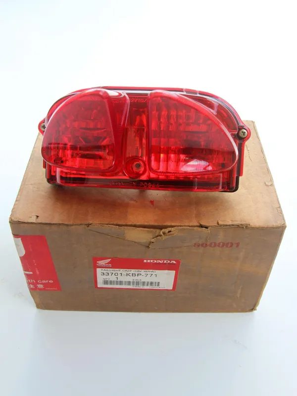 Đèn stop sau Honda Nova Dash 2 thì đời 2001 thay thế