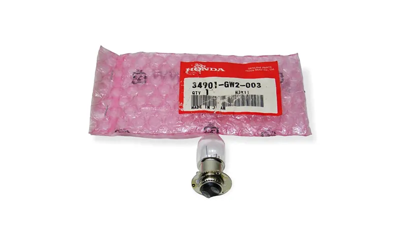 Thay bóng đèn Nova Dash công suất bao nhiêu? Pha 18/18W, hậu 5/10W, xi-nhan 10W