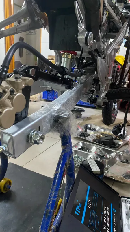 Cảng sau và heo thắng Honda LS 125