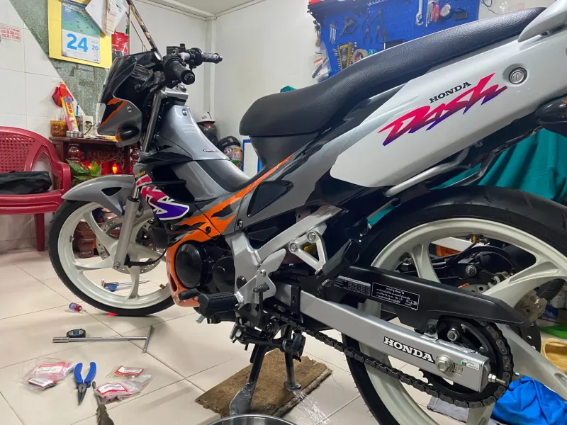 Honda Nova Dash 125 đời 2000 dọn đẹp