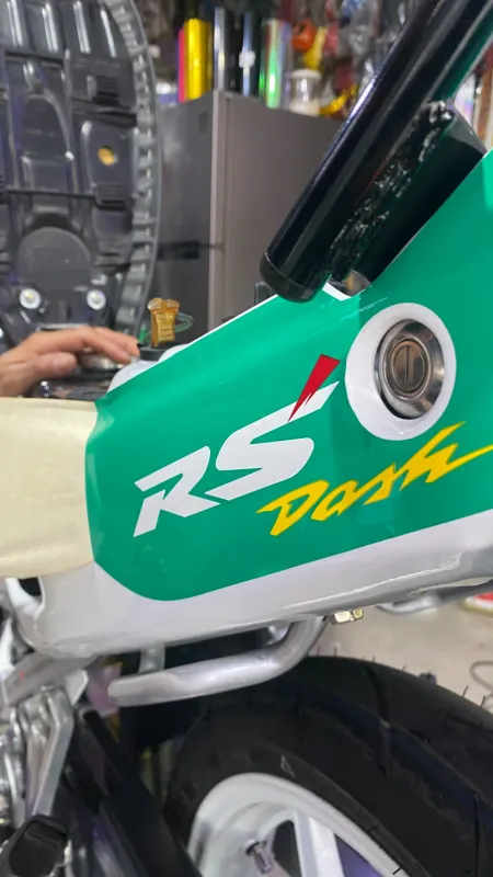 Áo tem RS Dash trên Nova Dash 1994