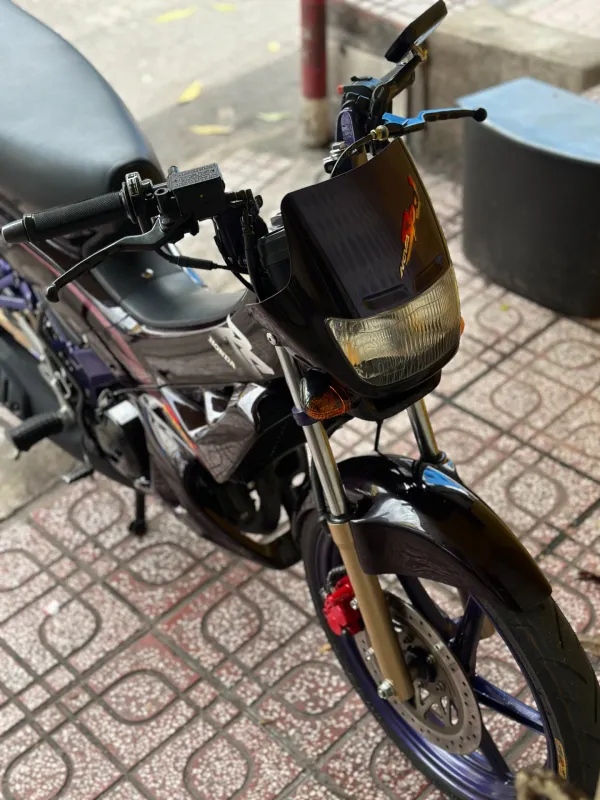 Đầu xe và đèn trước Nova Dash 1995 SP1